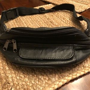 Black belt bag